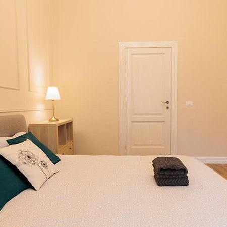 Cozy Apartment In The Historical City Center Тимишоара Екстериор снимка