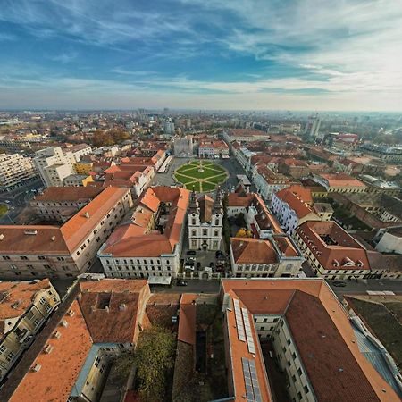 Cozy Apartment In The Historical City Center Тимишоара Екстериор снимка