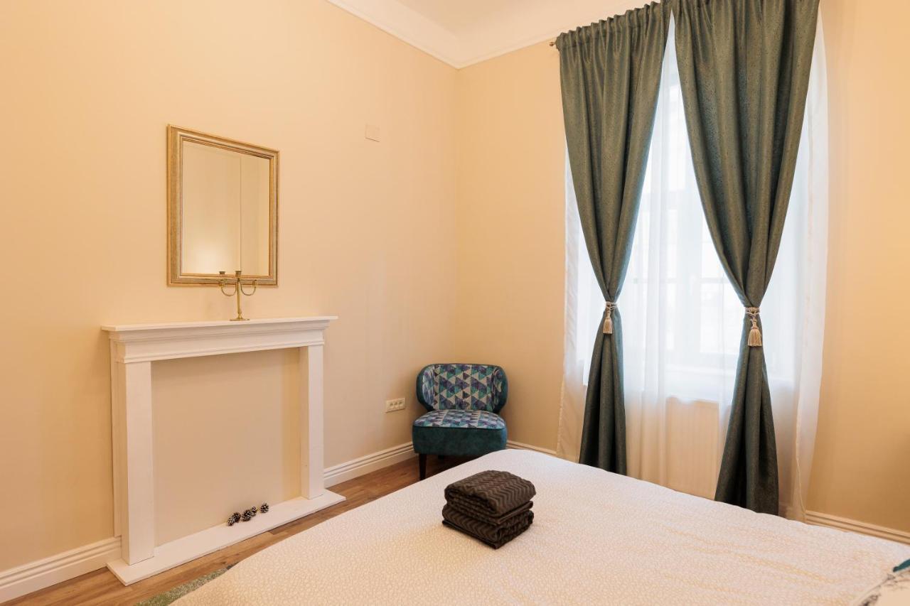 Cozy Apartment In The Historical City Center Тимишоара Екстериор снимка